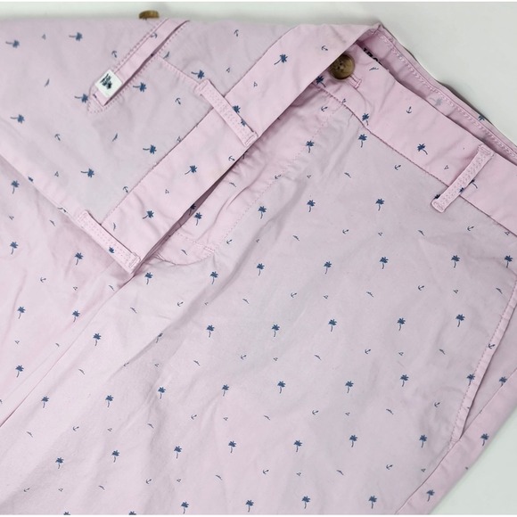 Izod Advantage Performance Shorts 42 9.5" Pink All Over Palm Tree Print‎ Stretch - Picture 1 of 10